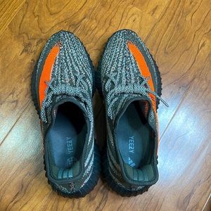 Yeezy boost 350 V2 size 8.5